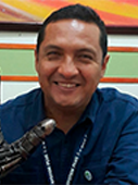 Dr. Andrés Uzuriaga