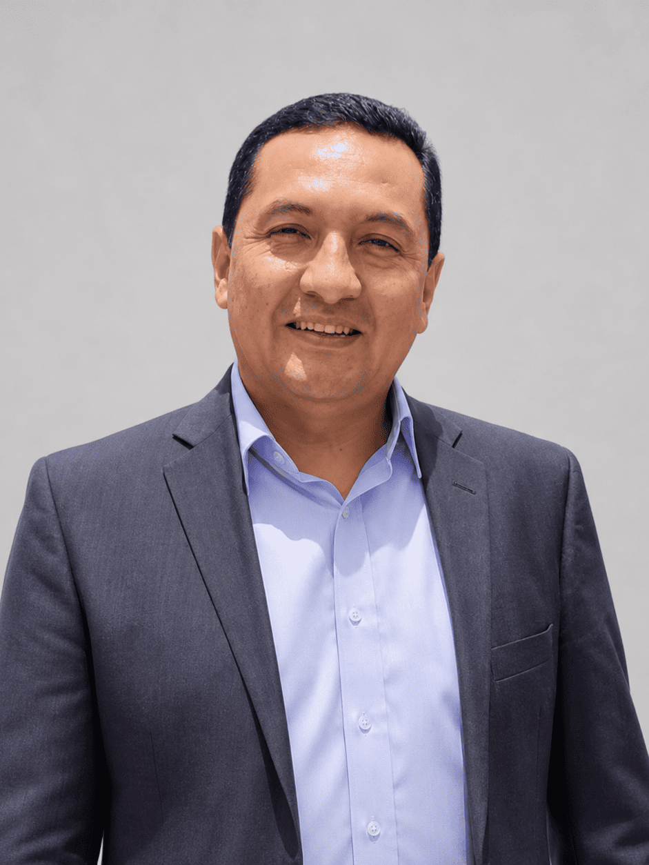 Dr. Andrés Uzuriaga